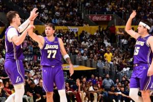 NBA彩经:爵士力拼湖人雷霆击沉快船76人拿下活塞 NBA彩经:爵士力拼湖人雷霆击沉快船76人拿下活塞